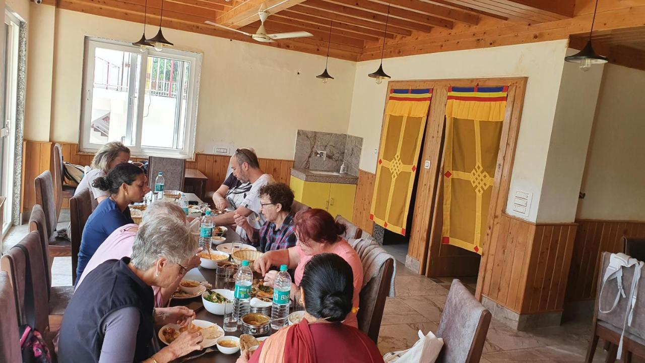 Nomadic Inn Dharamshala Ngoại thất bức ảnh